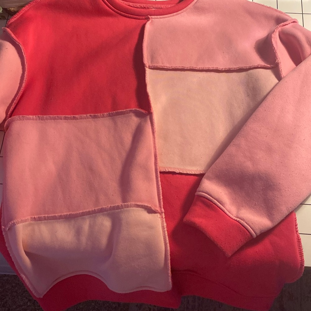 sweat shirt